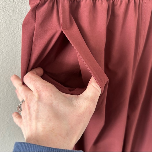 GYMSHARK Women’s Joggers w/Drawstring Burgundy/Clay Color Size Medium EUC - Picture 7 of 13